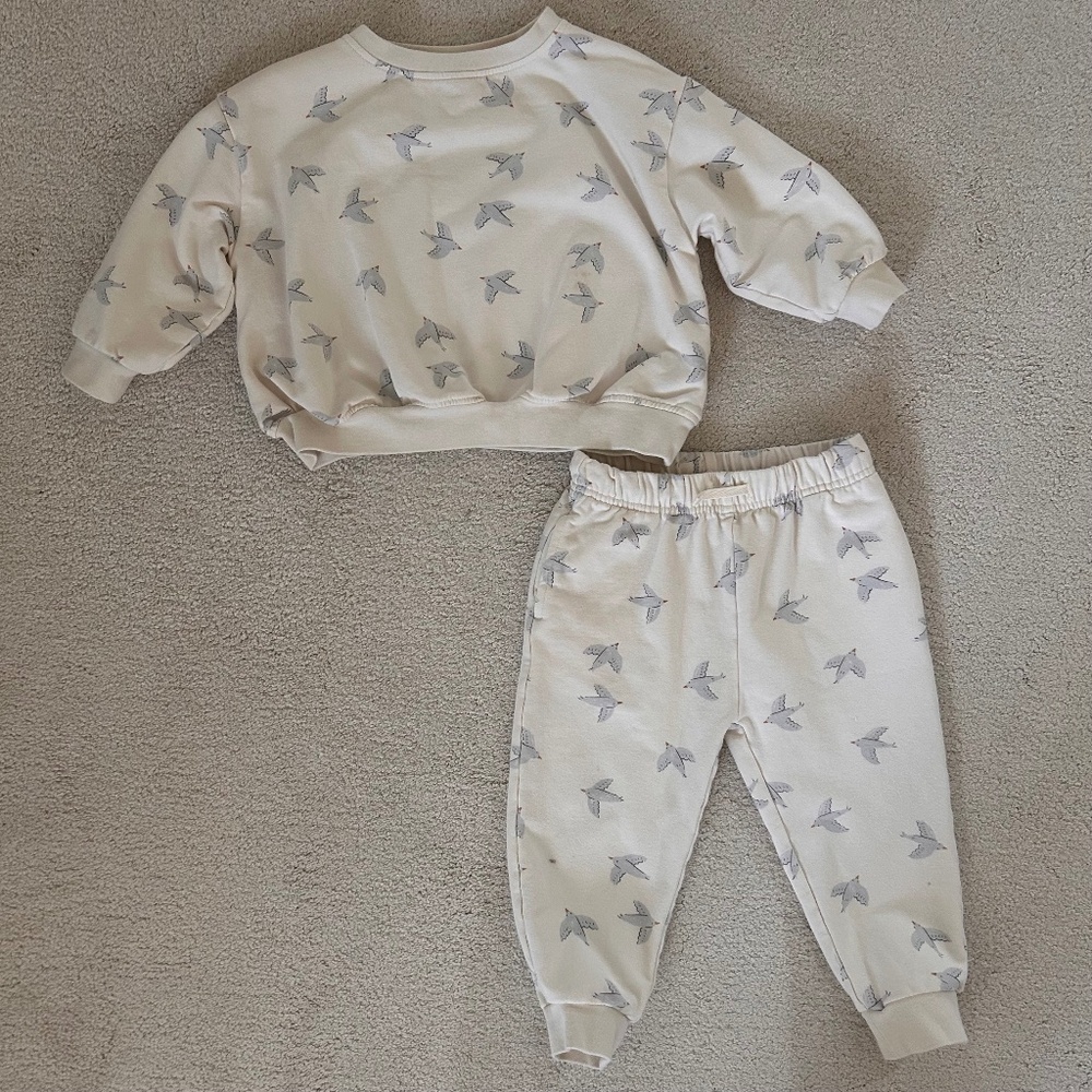 Quincy Mae relaxed sweatshirt and sweatpants 18-24m